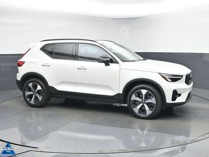 Used 2024 Volvo XC40 B5 Plus