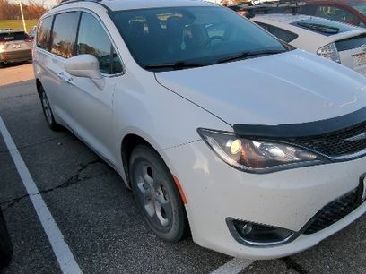 Used 2017 Chrysler Pacifica Touring-L Plus