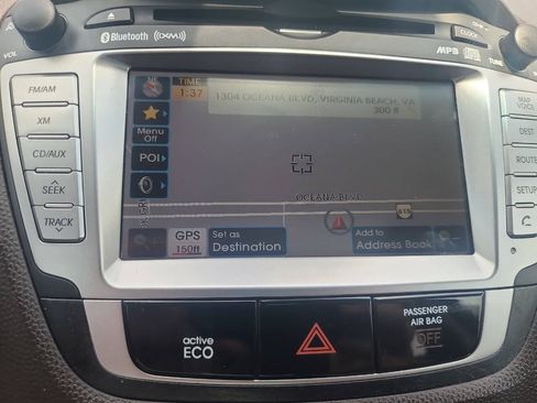 Used 2013 Hyundai Tucson Limited w/ Premium Pkg FWD image 25