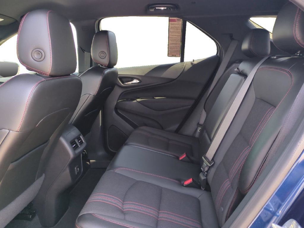 Used 2023 Chevrolet Equinox RS FWD image 15