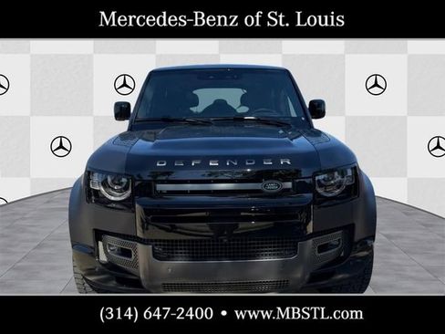 Used 2025 Land Rover Defender 110 V8 AWD/4WD image 5