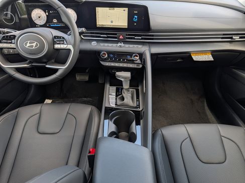 New 2026 Hyundai Elantra Limited FWD image 9