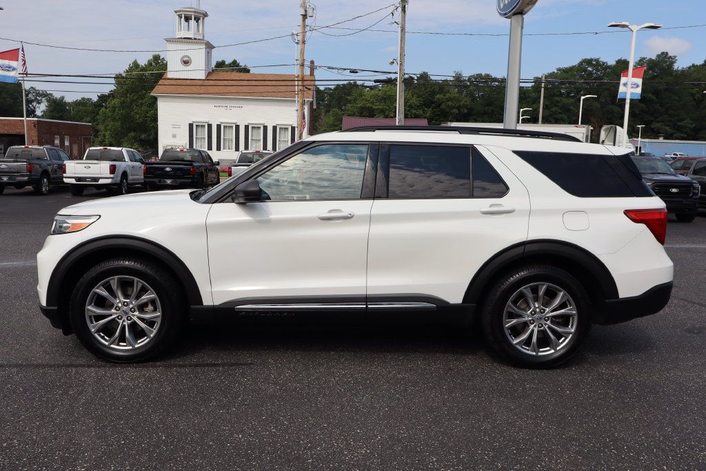 Used 2020 Ford Explorer XLT w/ Equipment Group 202A AWD/4WD image 14