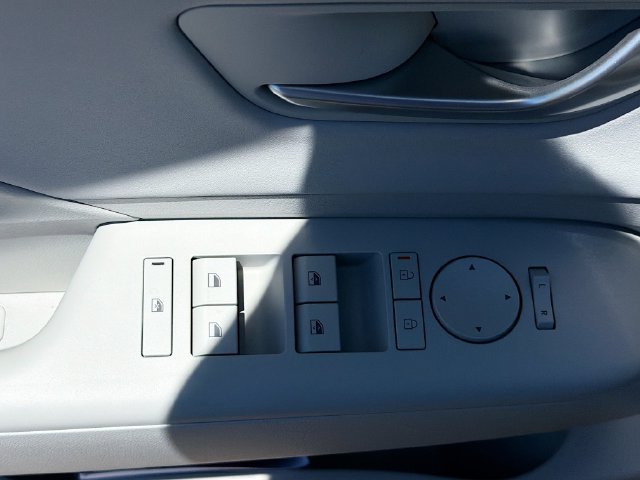 New 2026 Hyundai Kona Limited FWD image 17