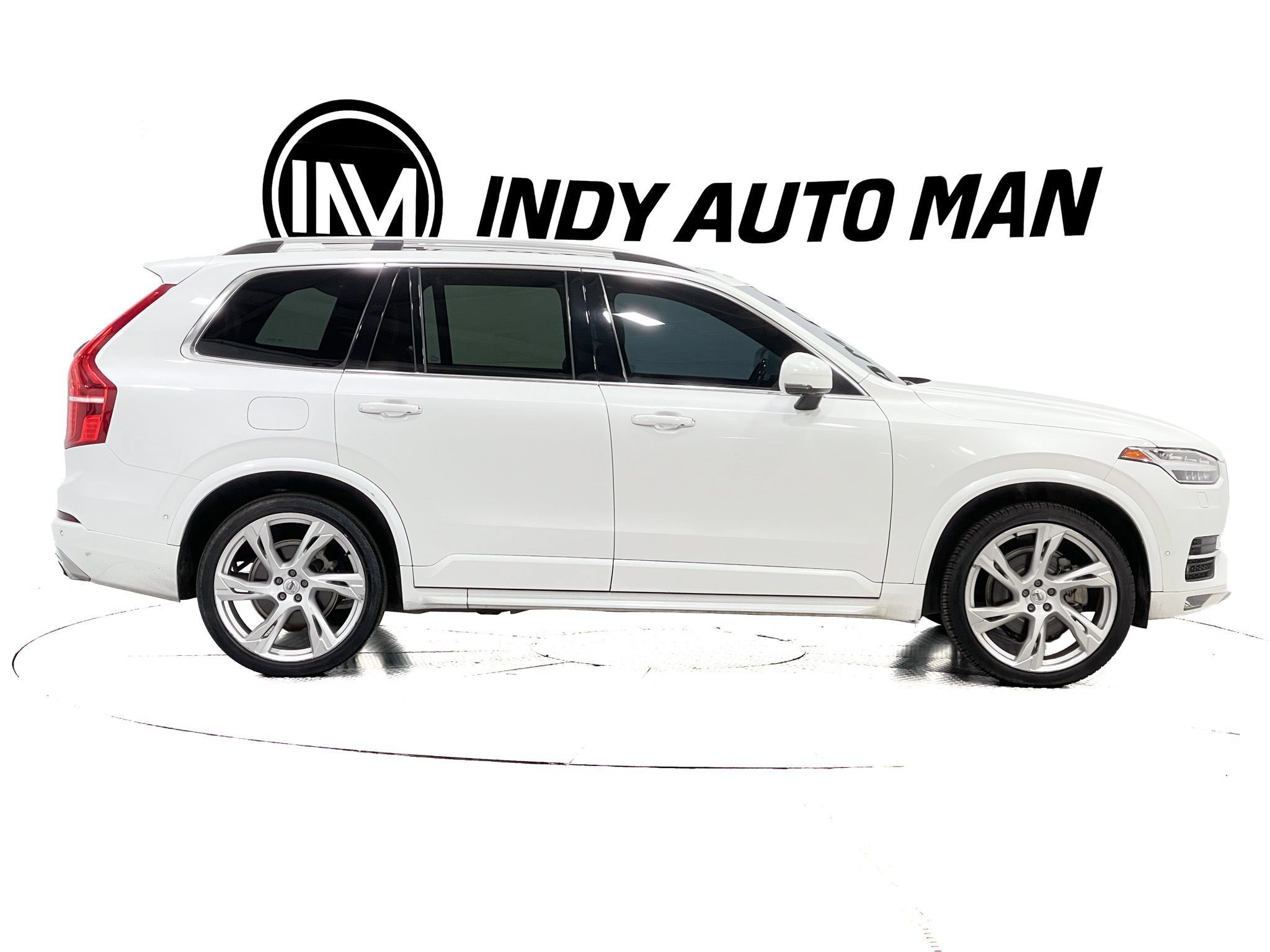 Used 2018 Volvo XC90 T6 Momentum w/ Convenience Package AWD/4WD image 3