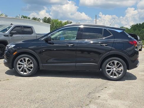 Used 2023 Buick Encore GX Essence w/ Experience Buick Package FWD image 2