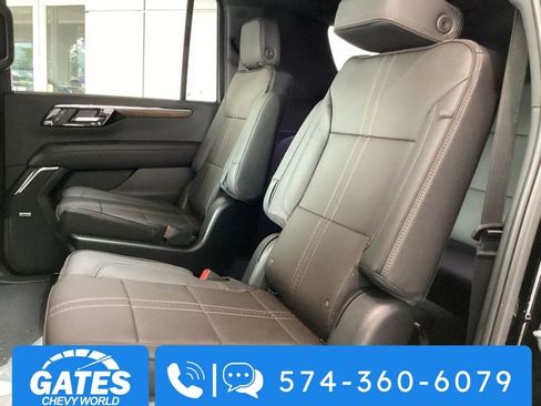 New 2025 Chevrolet Suburban High Country image 5