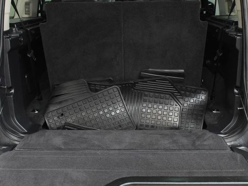 Used 2015 Land Rover LR4 HSE AWD/4WD image 18