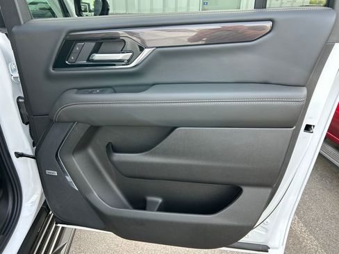 New 2026 GMC Yukon XL Elevation image 49