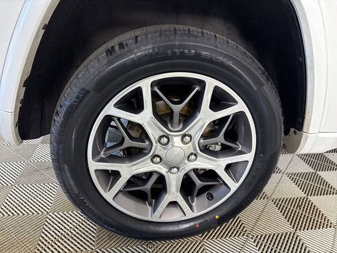 Used 2021 Jeep Grand Cherokee Overland image 33