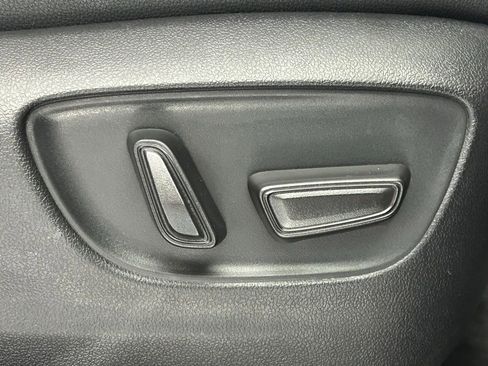 Used 2025 Toyota Grand Highlander AWD Hybrid image 11