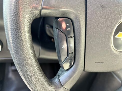 Used 2019 Chevrolet Express 2500 w/ Driver Convenience Package image 23