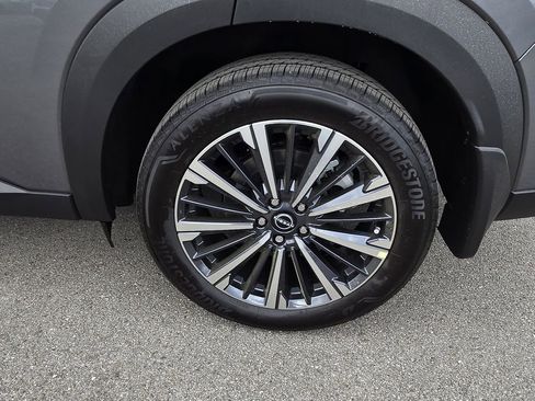 New 2026 Nissan Pathfinder Platinum w/ Cargo Package FWD image 9