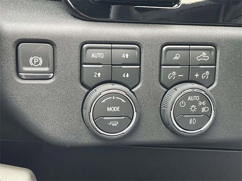 New 2026 Chevrolet Silverado 2500 ZR2 image 20