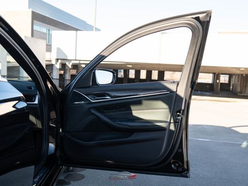 Used 2019 BMW 540i image 40