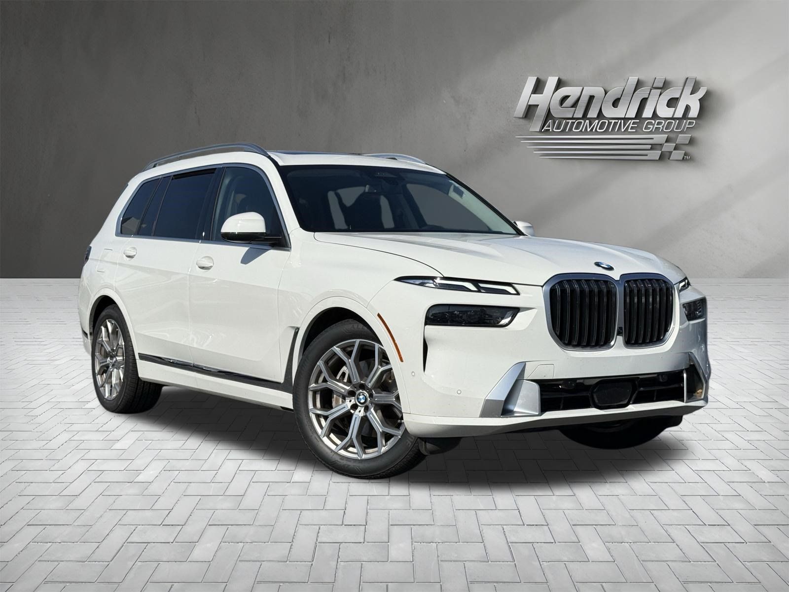 Used 2023 BMW X7 xDrive40i w/ Premium Package AWD/4WD image 2