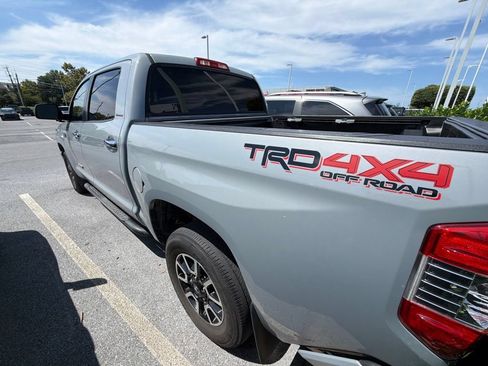 Used 2019 Toyota Tundra Limited w/ Limited Premium Package AWD/4WD image 5