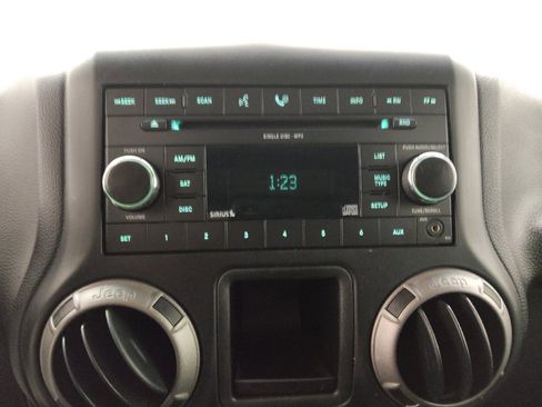 Used 2016 Jeep Wrangler Unlimited Sport AWD/4WD image 25