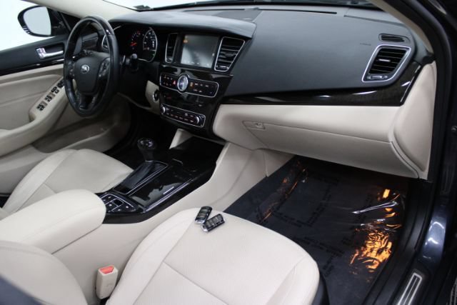 Used 2014 Kia Cadenza Premium w/ Technology Package FWD image 24