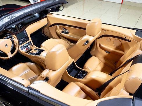Used 2015 Maserati GranTurismo Convertible RWD image 49