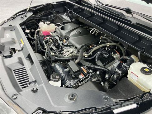 Certified 2020 Toyota Highlander LE FWD image 36
