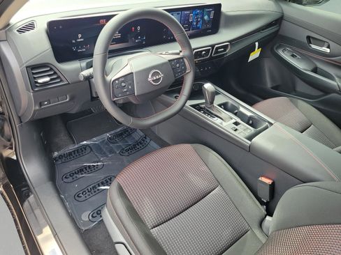 New 2026 Nissan Sentra SR image 16