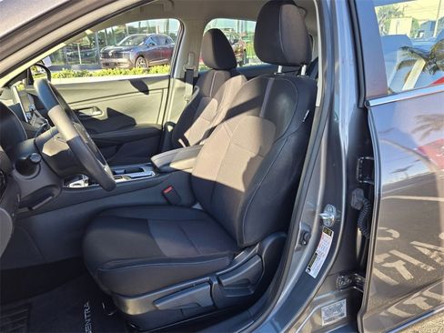 Used 2024 Nissan Sentra SV image 12