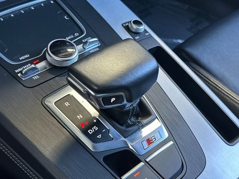 Used 2019 Audi SQ5 Premium Plus w/ Premium Plus Package AWD/4WD image 16