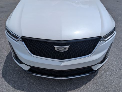 Used 2024 Cadillac XT6 Sport w/ Platinum Package AWD/4WD image 12
