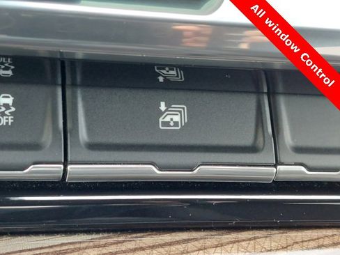 Used 2022 Chevrolet Silverado 1500 LT image 22