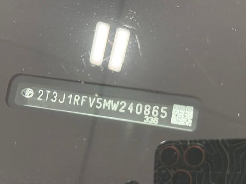 Used 2021 Toyota RAV4 Adventure w/ Convenience Package image 20