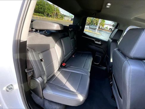 Used 2025 GMC Sierra 1500 SLT image 26