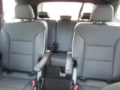 Used 2026 Buick Enclave Preferred FWD image 20