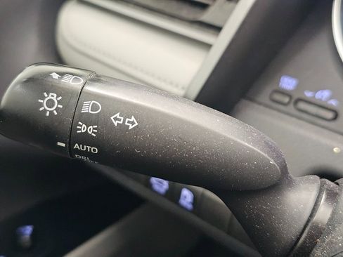 Used 2020 Toyota Camry LE image 16