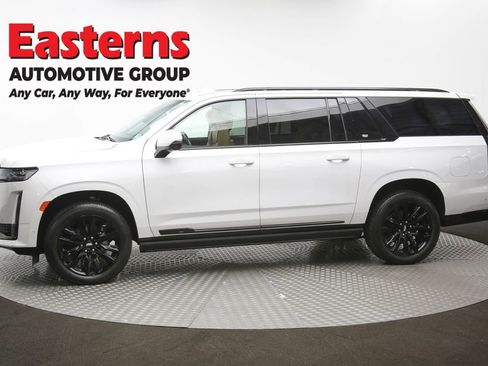 Used 2022 Cadillac Escalade ESV Sport w/ Touring Package image 67