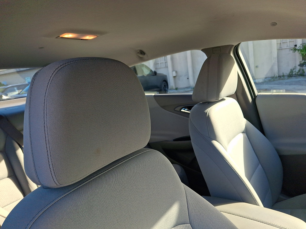 Used 2025 Chevrolet Malibu LT FWD image 17