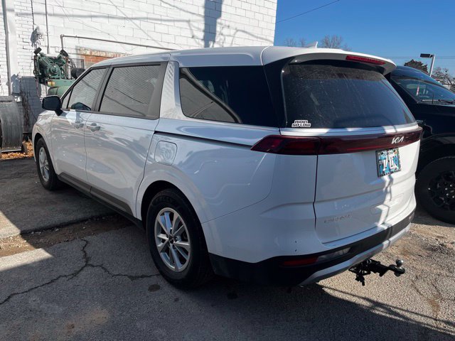 Used 2024 Kia Carnival LX FWD image 4