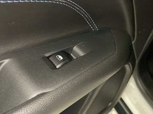 Used 2026 Jeep Compass Latitude AWD/4WD image 16