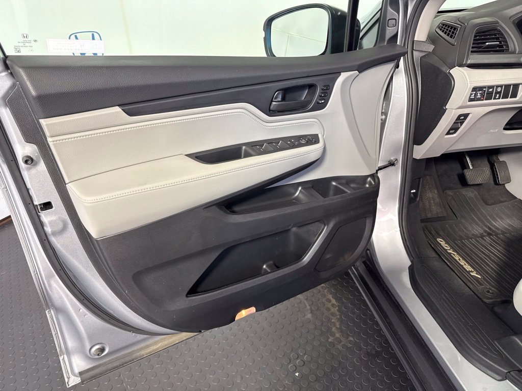Used 2024 Honda Odyssey EX-L image 12