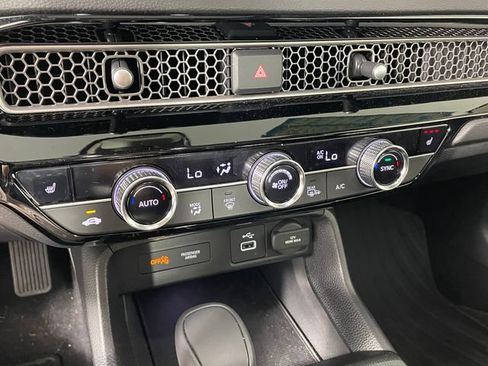 Used 2024 Honda Civic EX-L image 8