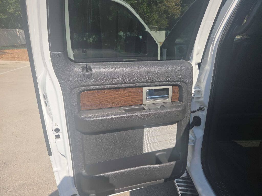 Used 2014 Ford F150 Lariat w/ Equipment Group 502A Luxury AWD/4WD image 26