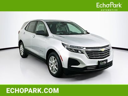 Used 2022 Chevrolet Equinox LS w/ LS Convenience Package