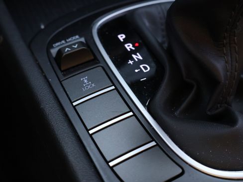 Used 2025 Hyundai Kona SEL image 29