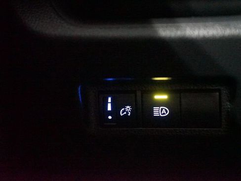 Certified 2022 Toyota RAV4 LE image 22