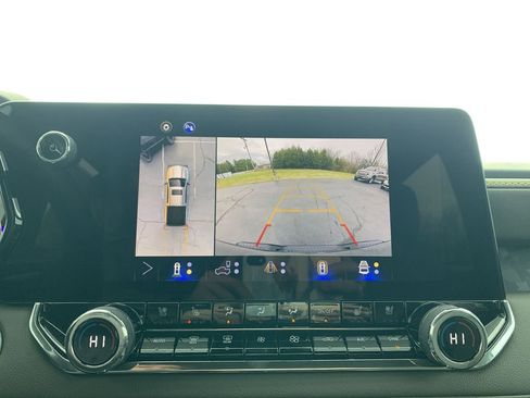 Used 2025 Chevrolet Colorado ZR2 w/ Technology Package image 22