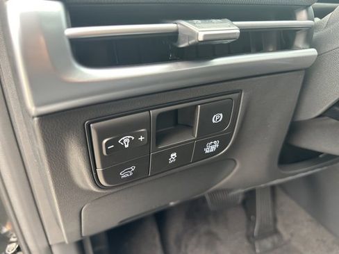 New 2025 Hyundai Tucson Limited image 19