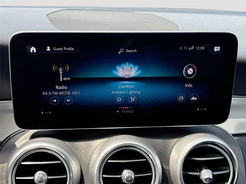 Used 2021 Mercedes-Benz GLC 300 4MATIC image 14