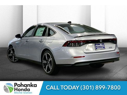 Used 2025 Honda Accord Sport image 5