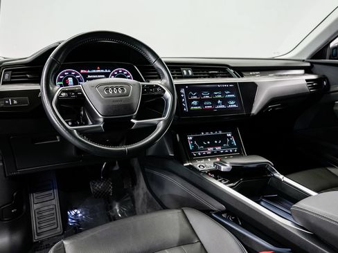 Used 2021 Audi e-tron Premium Plus w/ Premium Plus Package AWD/4WD image 9