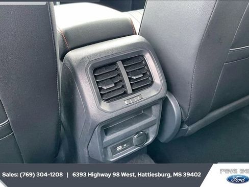 Used 2024 Volkswagen Tiguan Wolfsburg Edition image 24